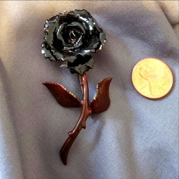 Vintage Black Rose with Stem Thorns Grief Bereavement Pin Funeral Loss 1950s - Picture 1 of 10